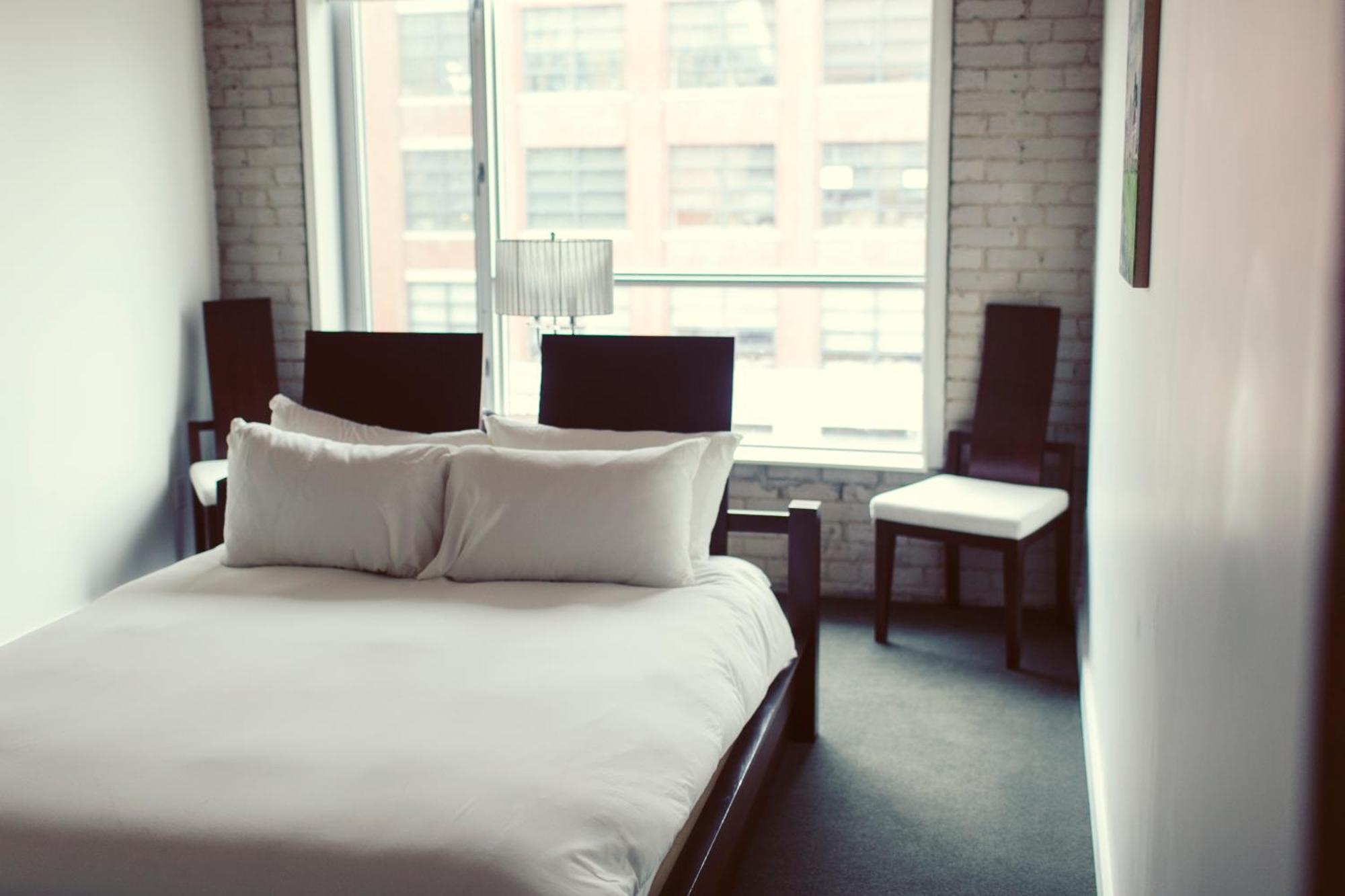 Hotel Ocho Toronto Exterior photo